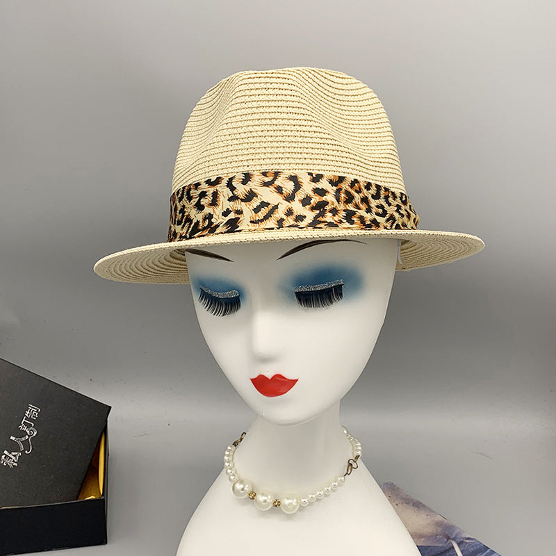 Women’s Summer Beach Sun Hat British Vintage Leopard Print Flat Brim Paper Straw Hat Elegant Fashion Vacation Fedora Cap